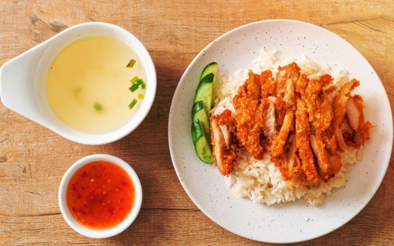 Hainanese chicken rice with fried chicken