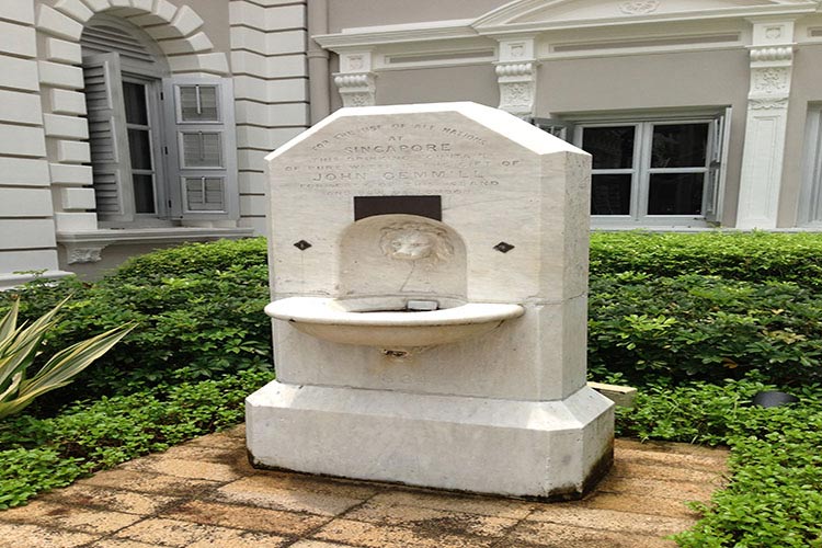 Gemmill Fountain Unique places to visit in Singapore – 6 best water fountains of Singapore