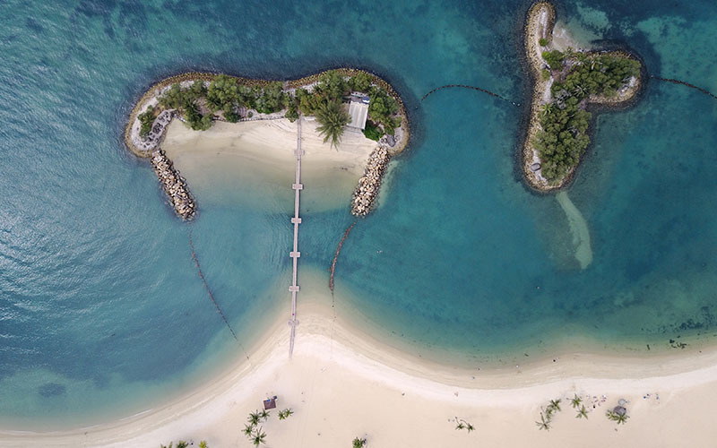  the Siloso Beach