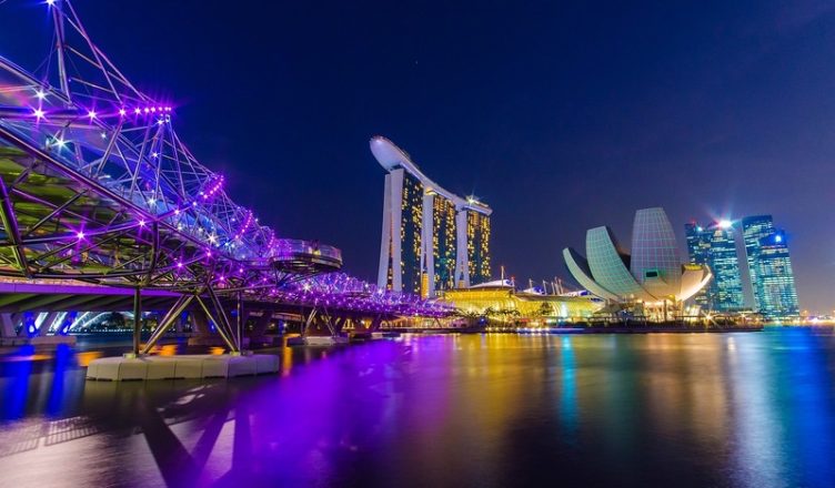 What to See Do and Eat in Singapore